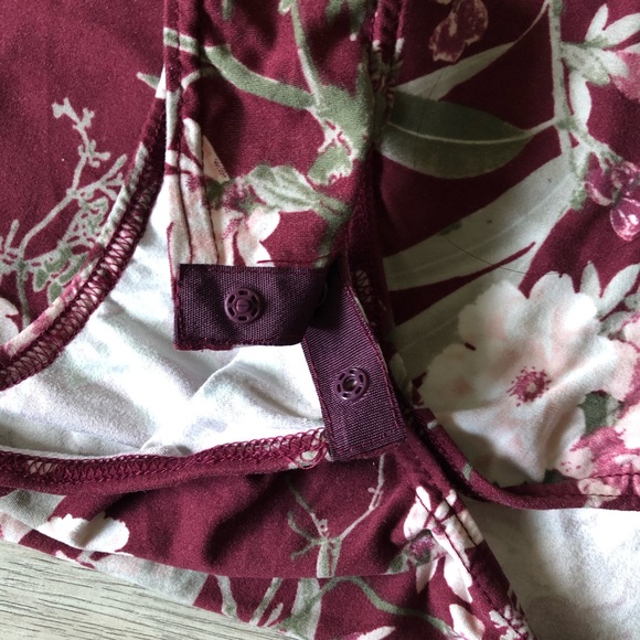 🐮2/$15 Floral Bodysuit - Picture 3 of 3